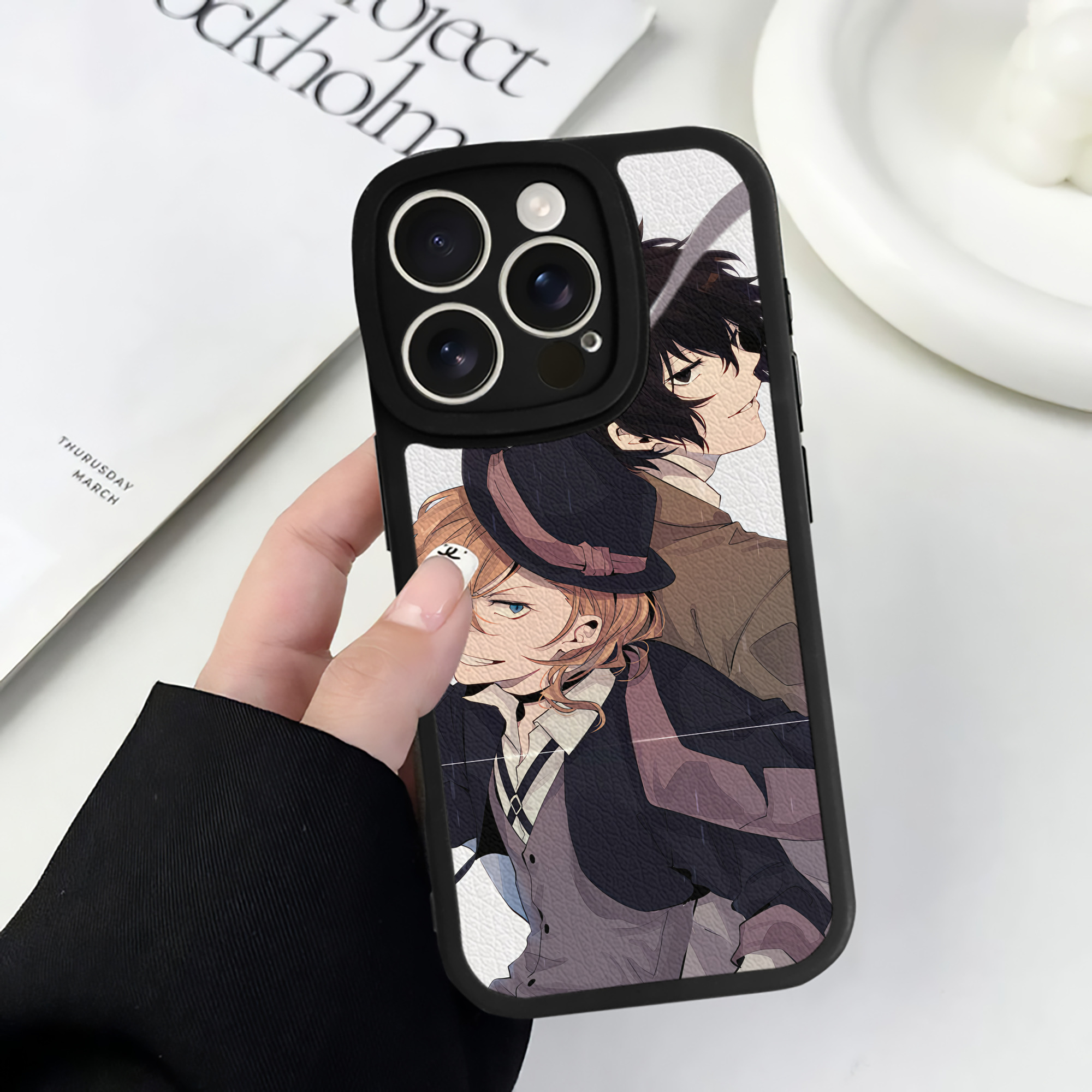 （画像用） 文豪ストレイドッグス Bungo Stray Dogs 【iPhone 16シリーズ対応】シリコンスマホケース（レザー調） 材質：シリコン